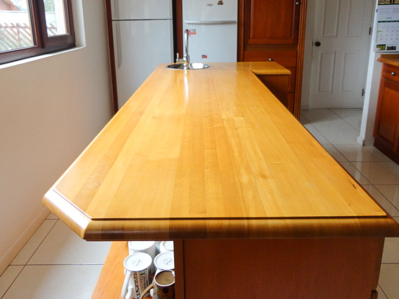 muebles rústicos de madera color café para la cocina